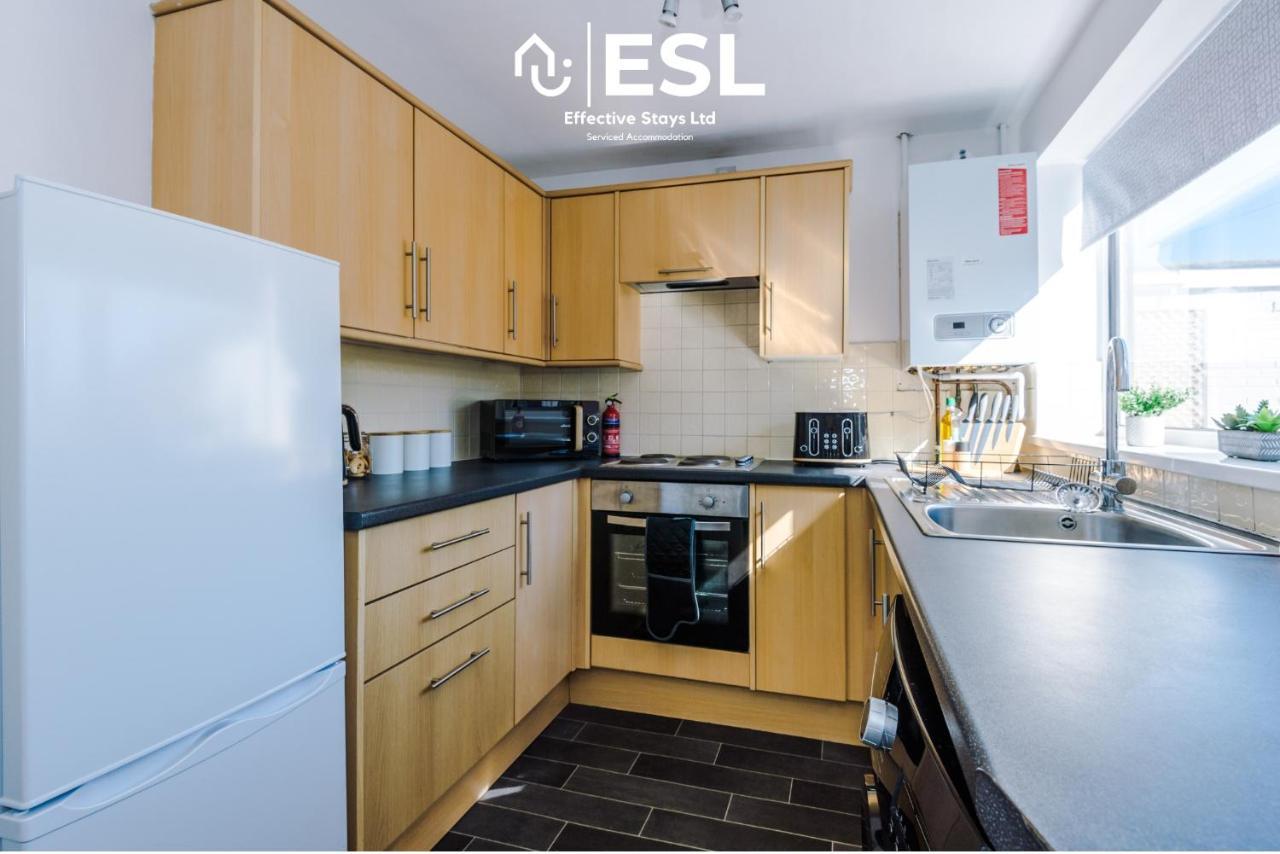 3 Bedroom House With Garden And Driveway Parking - Less Than 10 Mins From Chester City Centre Exterior foto