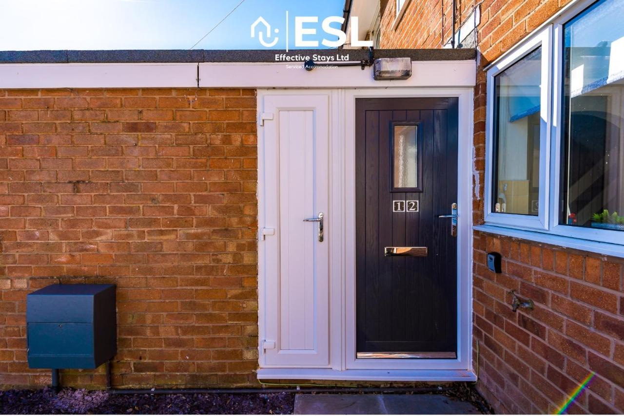 3 Bedroom House With Garden And Driveway Parking - Less Than 10 Mins From Chester City Centre Exterior foto