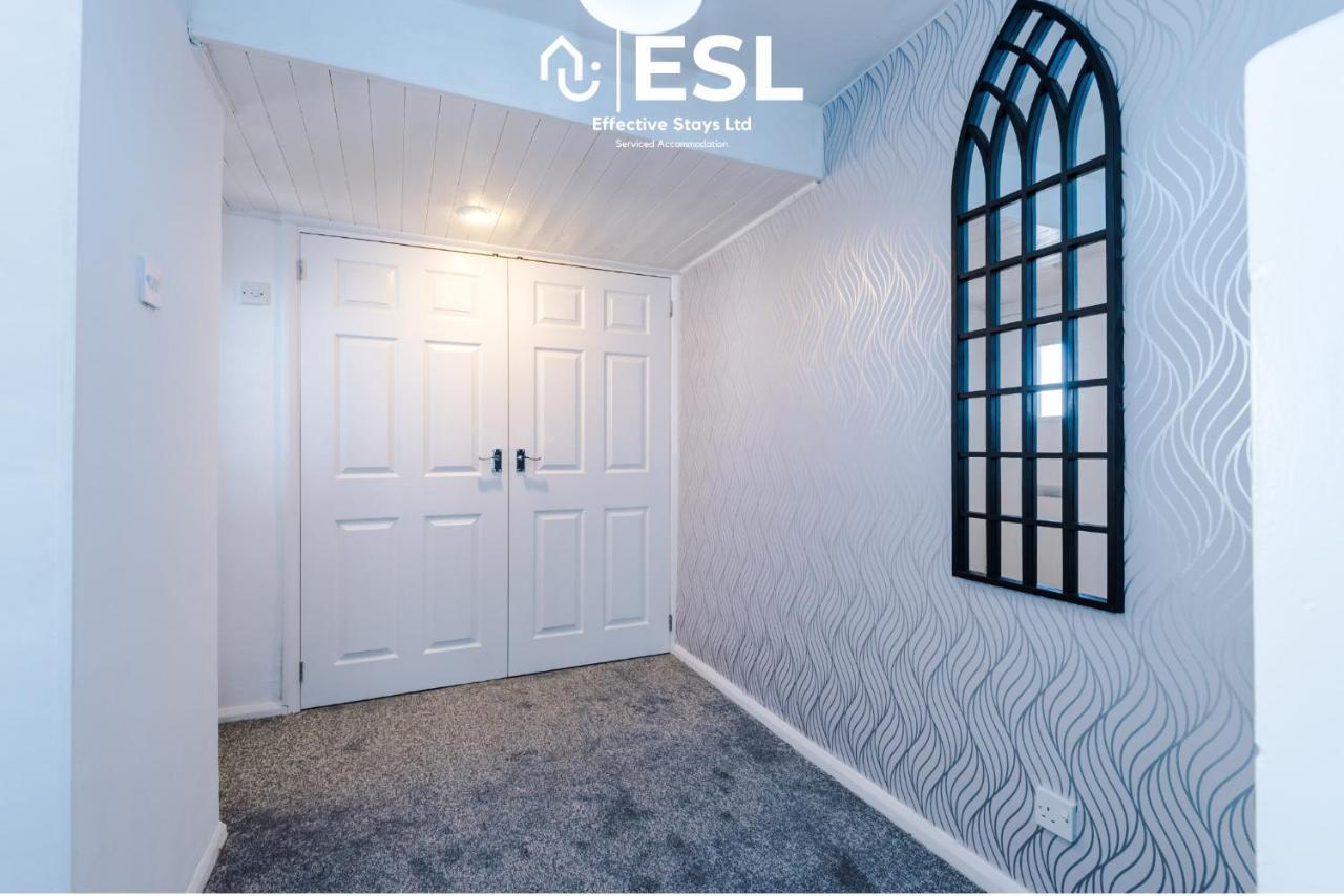 3 Bedroom House With Garden And Driveway Parking - Less Than 10 Mins From Chester City Centre Exterior foto